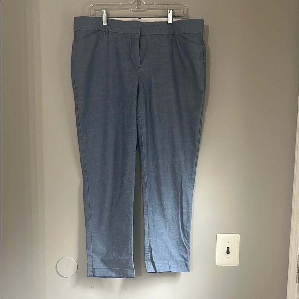 Van Heusen Blue Capris for a Chic Look